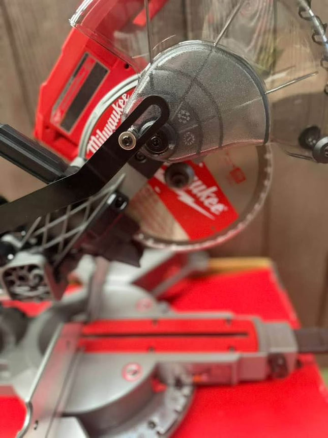 MILWAUKEE M18 FUEL 18V Lithium-Ion Brushless Cordless 7-1/4 in. Dual Bevel Sliding Compound Miter Saw (Tool-Only)