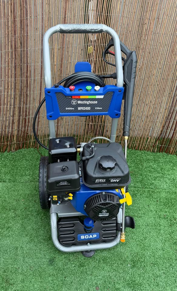 WESTINGHOUSE 3400 PSI 2.6 GPM Gas Powered Axial Cam Pump Cold Water Pressure Washer with Soap Tank and 5 Quick Connect Tips