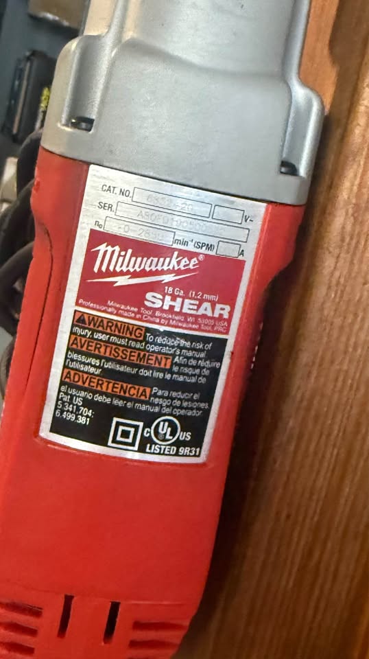 MILWAUKEE Shear