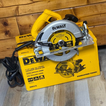 15 Amp Corded 7-1/4 in. Lightweight Circular Saw