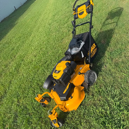 28 in. 224cc E-GOV Engine 3-in-1 Gas RWD Self-Propelled Lawn Mower with High Rear Wheels