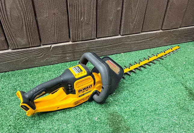 DEWALT FLEXVOLT 60V MAX 26 in. Brushless Cordless Battery Powered Hedge Trimmer (Tool Only)