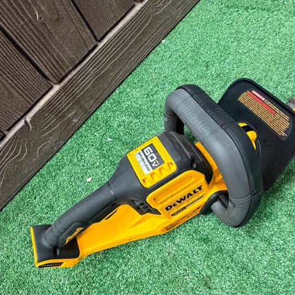 FLEXVOLT 60V MAX 26 in. Brushless Cordless Battery Powered Hedge Trimmer (Tool Only)