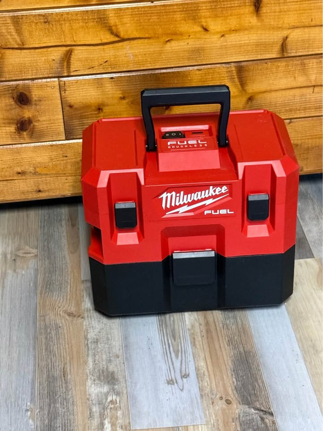 MIWAUKEE M12 FUEL 12-Volt Lithium-Ion Cordless 1.6 Gal. Wet/Dry Vacuum (Vacuum-Only)