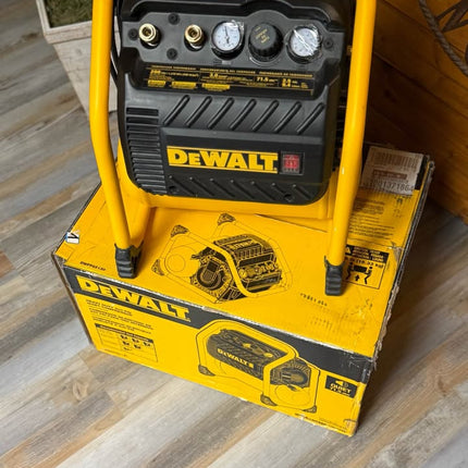 DEWALT 2.5 Gal. Portable Electric Heavy Duty 200 PSI Quiet Air Compressor