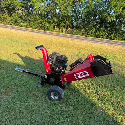 BOSS INDUSTRIAL 5 in. 14hp Briggs and Stratton Gas Powered Chipper Shredder with Dual Belt drive, Extended Axle, and Tow Hitch