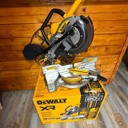 DEWALT 20-Volt MAX XR Cordless 10 in. Dual Bevel Fixed Miter Saw (Tool Only)