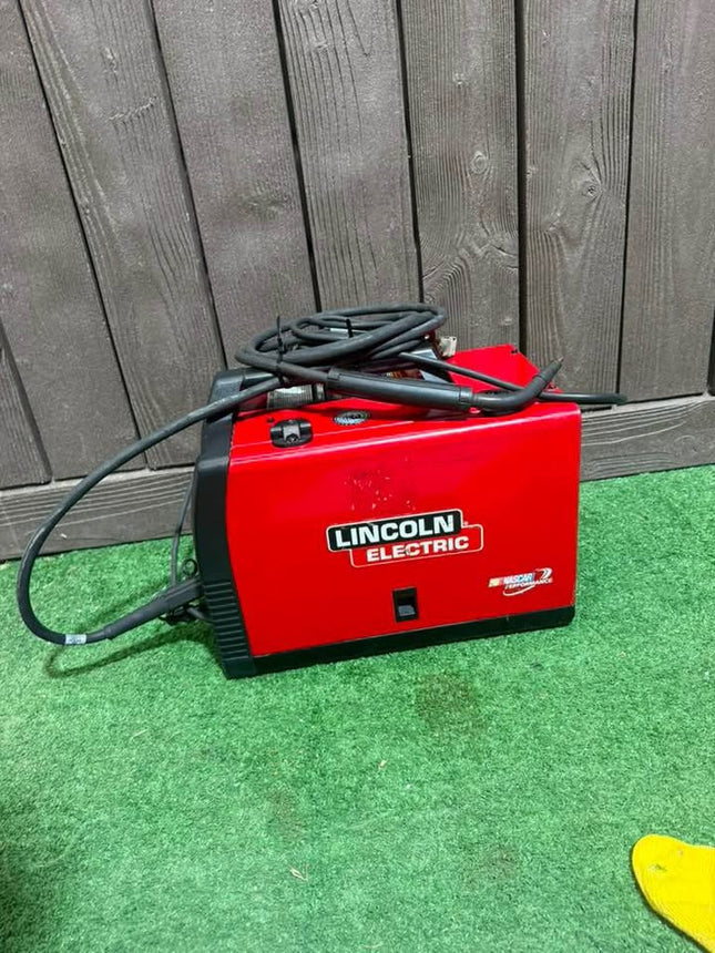 Lincoln Electric Weld-Pak 125 Flux-Core Wire Feed Welder
