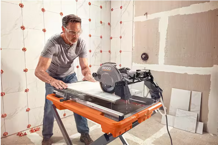 RIDGID 9-Amp 7 in. Blade Corded Wet Tile Saw with Stand