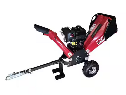 BOSS INDUSTRIAL 5 in. 14hp Briggs and Stratton Gas Powered Chipper Shredder with Dual Belt drive, Extended Axle, and Tow Hitch
